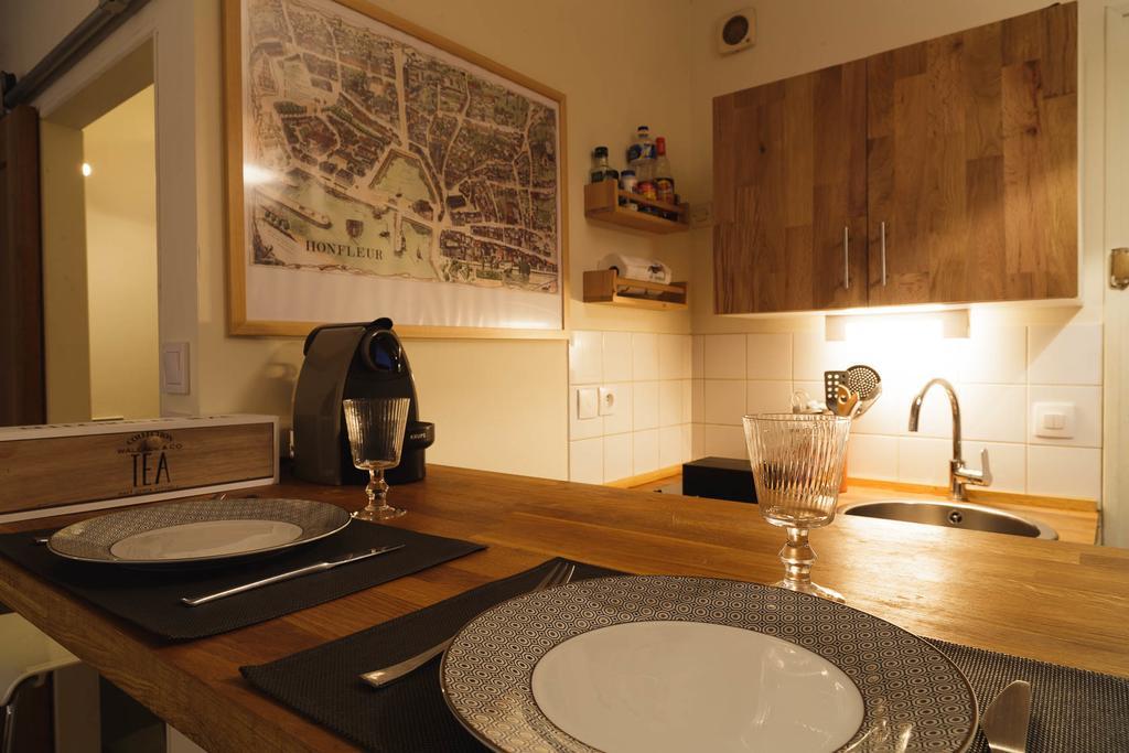 Le Studio Du Gouverneur Honfleur Room photo
